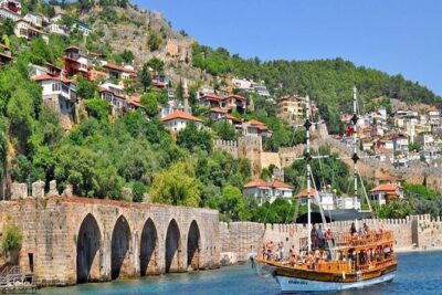 Alanya City Tour From Side With Boat Trip And Lunch - Alanya harbor boat trip: the scenery is the point
