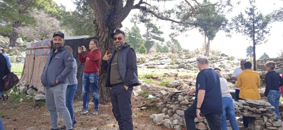 Altınbesik Cave & Ormana Village - Ürünlü’s Buttoned Houses: Small Walk, Strong Visual Impact