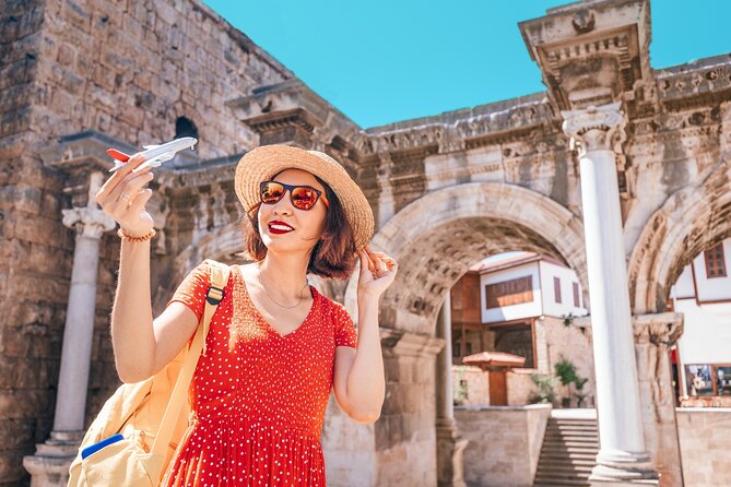 Antalya: Old Town Walking Tour incl. Turkish Tea and Baklava - Stop 1: Old Town Bazaar for Photos and First Impressions