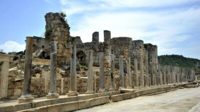 Antalya: Perge, Aspendos & City of Side Day Trip with Lunch - Perge City: Stadium, Gates, Baths, and a Water System Story