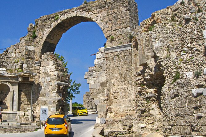 Antalya Tour To Perge Aspendos And Side With Manavgat Waterfall - Stop 4: Lunch in Side—fuel that doesn’t derail the day