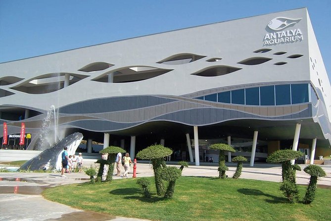 Antalya Tunnel Aquarium - Departure from Side - Getting From Side: Pickup, Comfort, and a 45-Person Limit