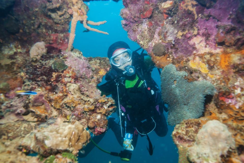 Belek: Scuba Diving in the Mediterranean Sea - Group Size and Waiting Time: The Main Trade-off