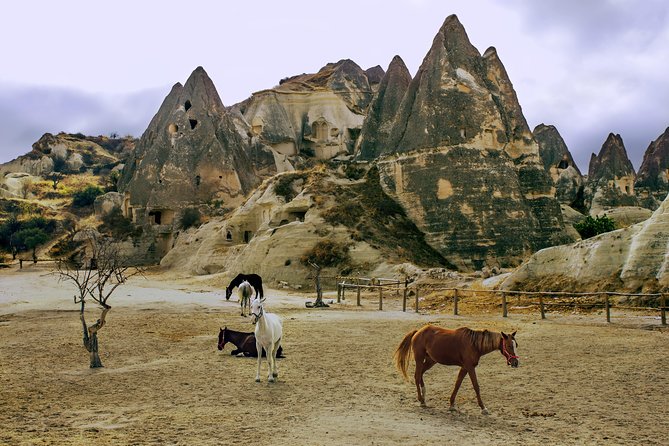 Cappadocia 2 Day Tour from Antalya - Day 2: Avanos, Onix Stop, and Uchisar Castle