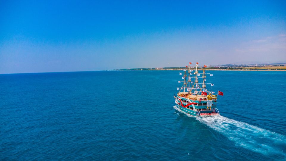 City of Side: All-Inclusive Boat Ride and Foam Party - The atmosphere: animation, music, and what to watch for