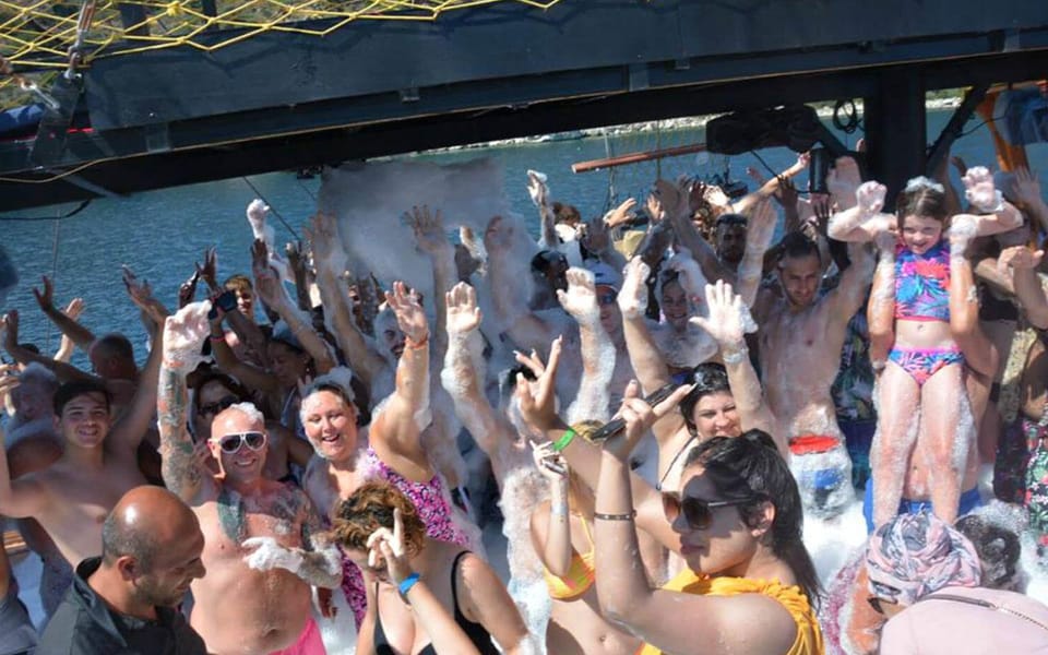 Dolphin Island Boat Trip with Swimming & Lunch - Lunch on Board: Simple Food, Decent Fuel, Manage Your Expectations