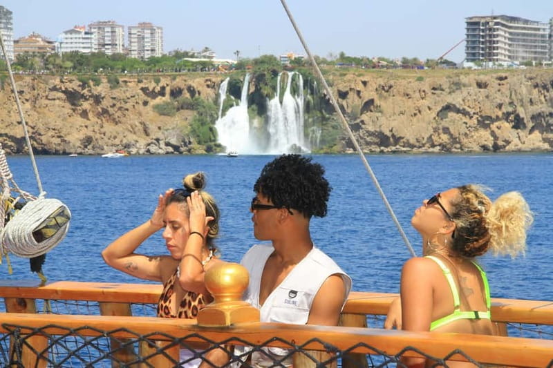 From Antalya/City of Side 2-Day 1-Night Trip to Cappadocia - Hotel choice and meals: where this tour delivers daily comfort