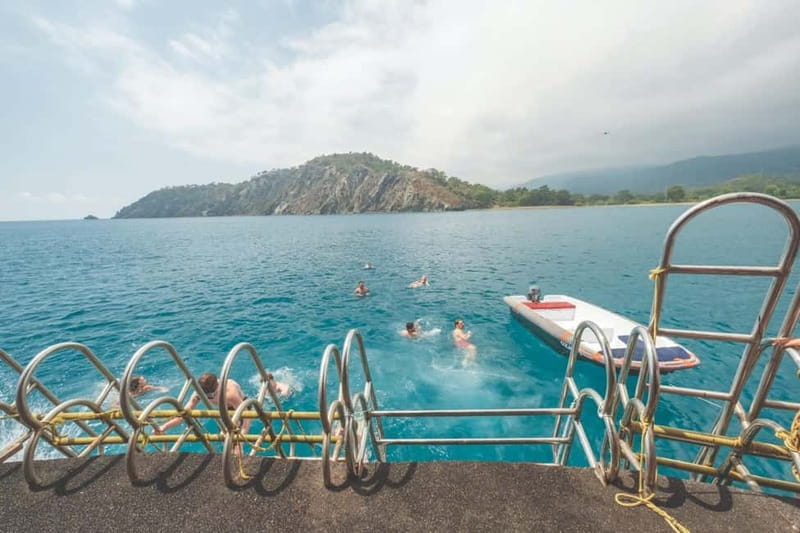 From Antalya/Kemer: All-Inclusive Party Boat with Lunch - Deck Time, Views, and the VIP-Feel Seating