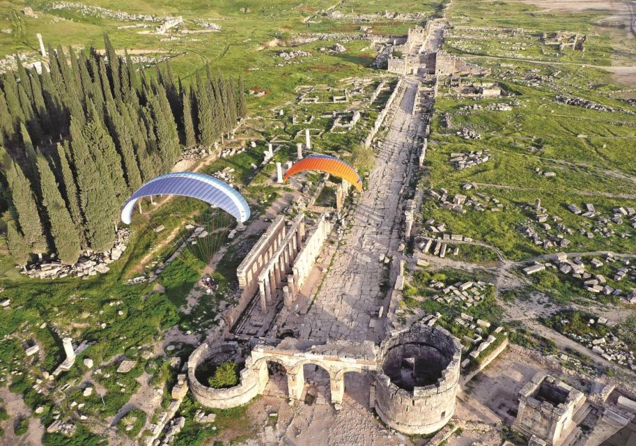 From Antalya/Kemer: Pamukkale Tour with Lunch and Transfers - Pamukkale terraces in 3 hours: what you should prioritize