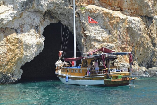Half-Day Boat Tour to Antalya Waterfalls - Getting there: hotel pickup, mobile ticket, and what to expect on arrival