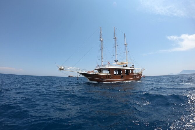 Kemer Bay Blue Cruise from Kemer - Onboard comfort, seating, and smoke: the trade-offs to know