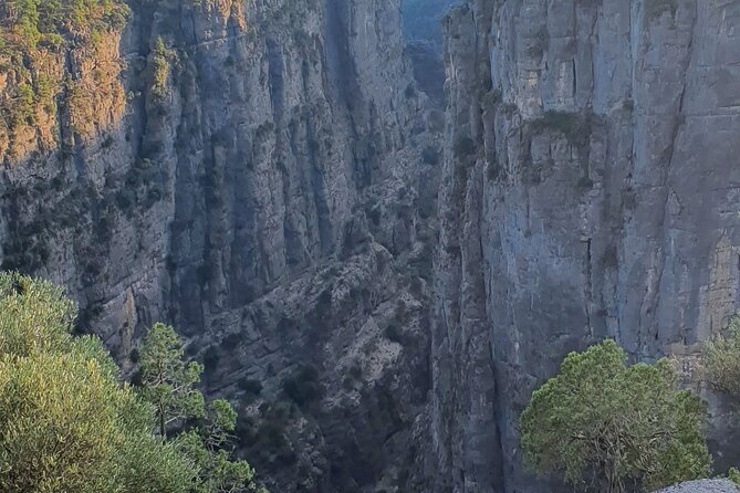 Side: Adler Canyon - Tazi Canyon: Start with the “Fairytale” Water and Read the Conditions