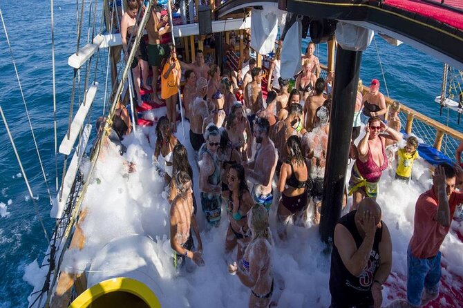 Side Blau Laguna Boat Trip With Free Hotel Transfer & Lunch - On-Board Comfort: Toilets, Showers, and a Bar