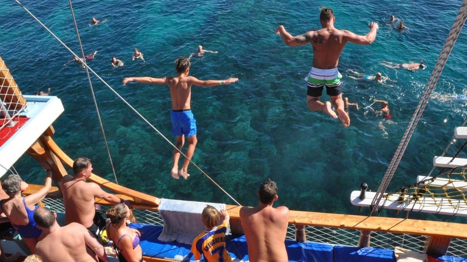 Side: Blue Laguna Boat Tour with Free Lunch & Drinks - Swimming and snorkeling breaks: when the day turns into real fun