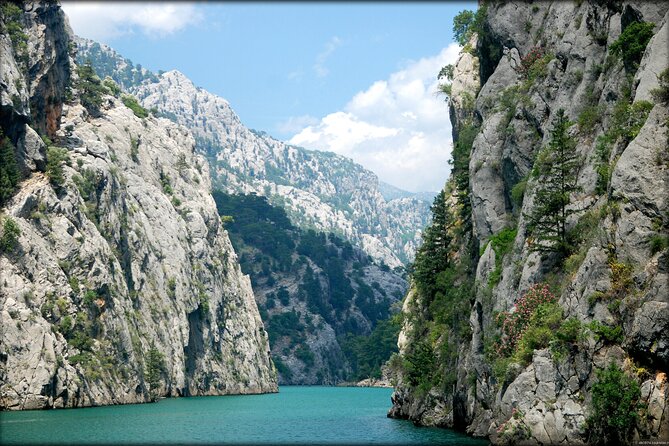 Side Green Canyon Boat Trip With Unlimited Drinks And Lunch - Green Canyon cruise: 14 km of emerald water, photo time, and swim stops