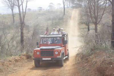 Side Green Lake Boat Tour and Jeep Safari Full Day Trip - The best way to be comfortable on an open-top ride