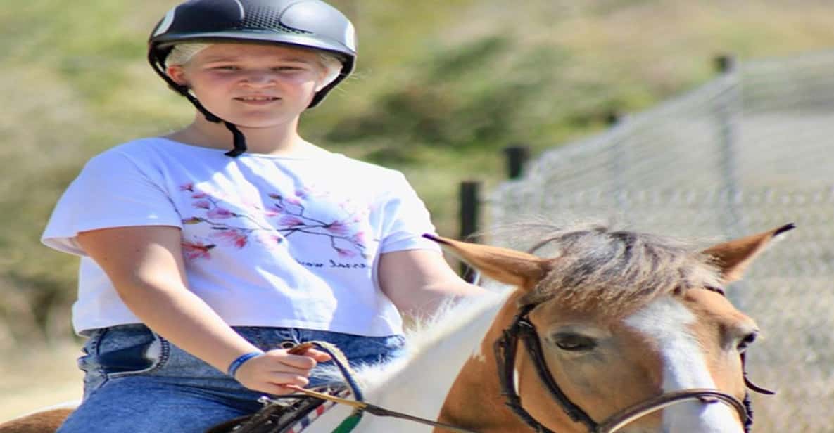 Side: Horse Safari Tour - Training and Safety: How Beginners Get Comfortable