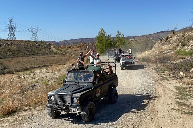Side Jeep Safari With lunch included - Sarılar to Green Canyon: Off-Road Show and Water-Fight Energy