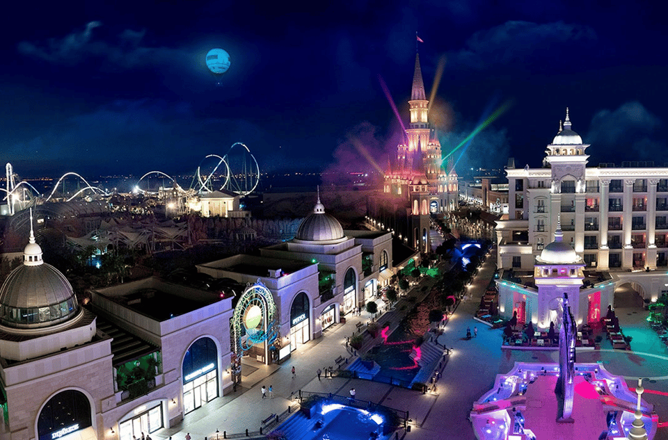 Side: Land of Legends Bus Transfers and Boat Parade - Key things to know before you go