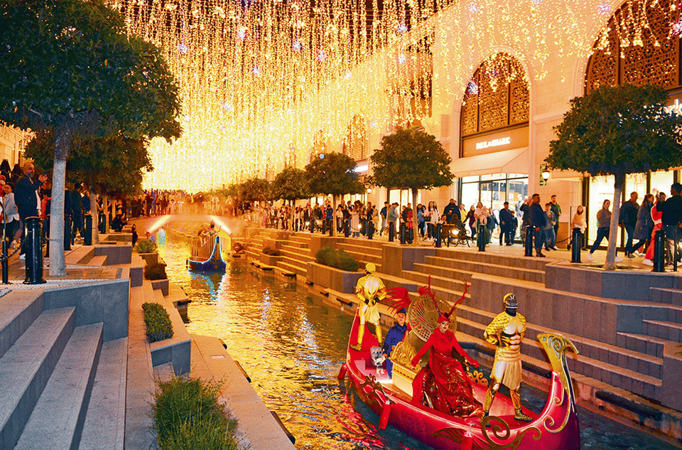 Side: Land of Legends Bus Transfers and Boat Parade - Side to Land of Legends: why this transfer is such good value