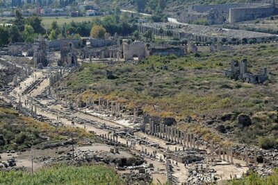 Side / Manavgat : Guided Perge Aspendos & Kursunlu Waterfall Tour - Aspendos: The Amphitheater That Still Dominates the View